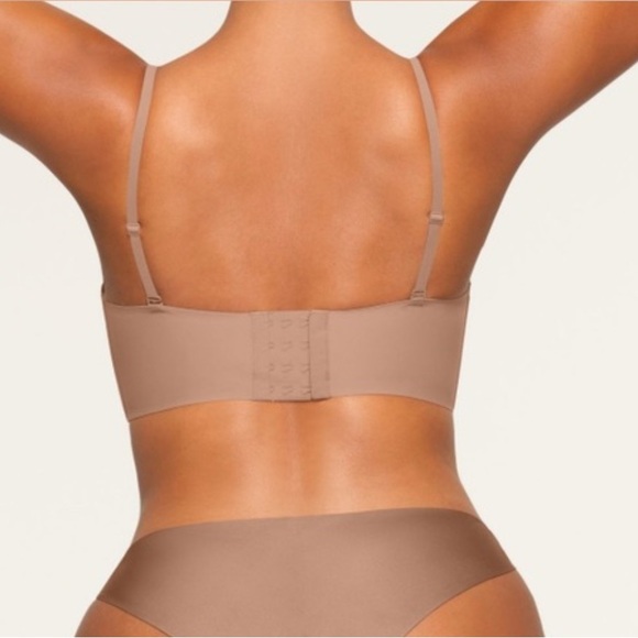 NEW SKIMS Deep V Tan Underwire Bra XS - Picture 2 of 7
